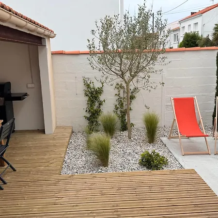 Holiday home Charlotte, 3 Chambres, Wifi, Terarsse, Centre La Rochelle (Charente-Maritime)
